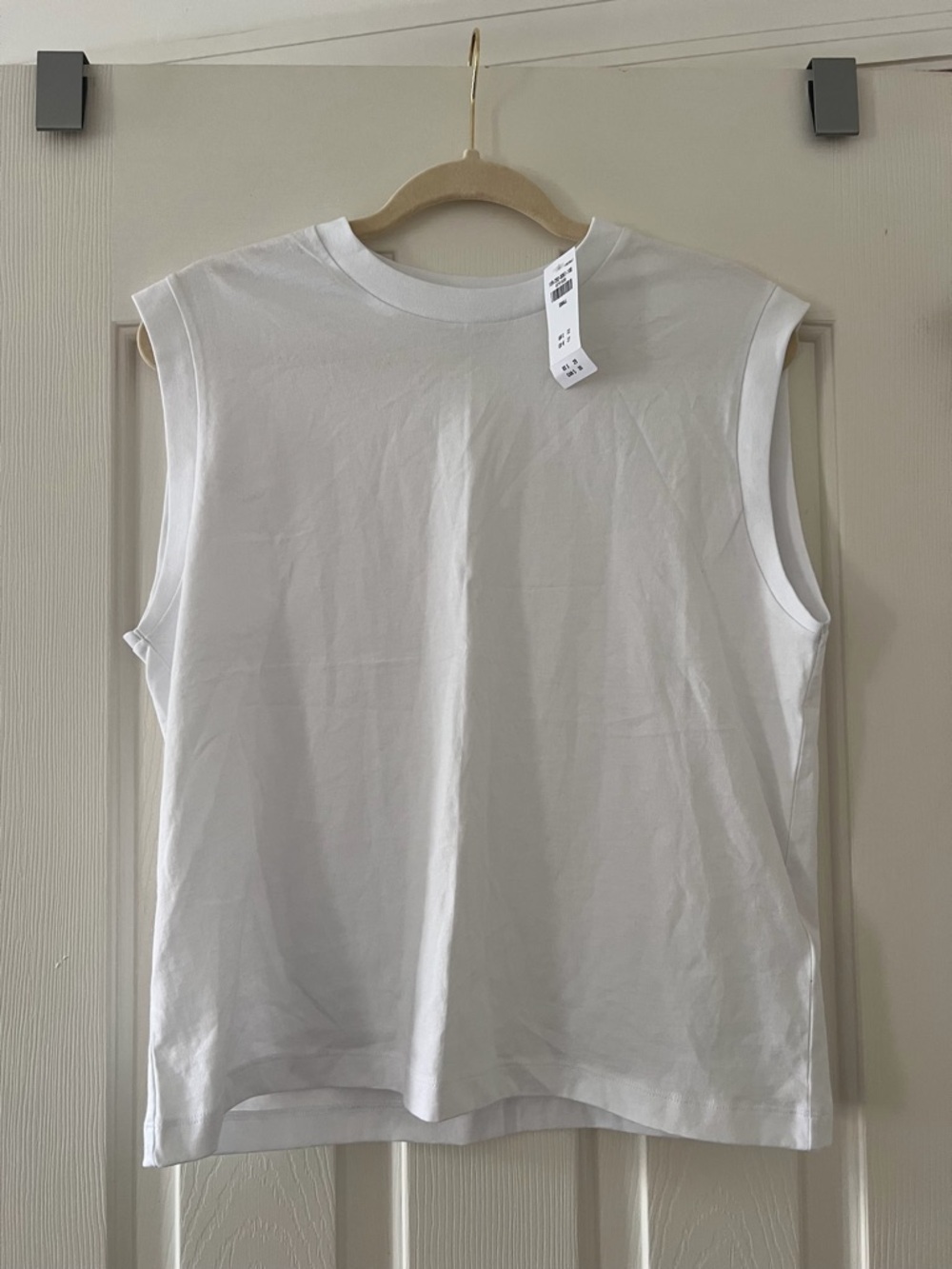 Abercrombie Sleeveless White Muscle Tank Top